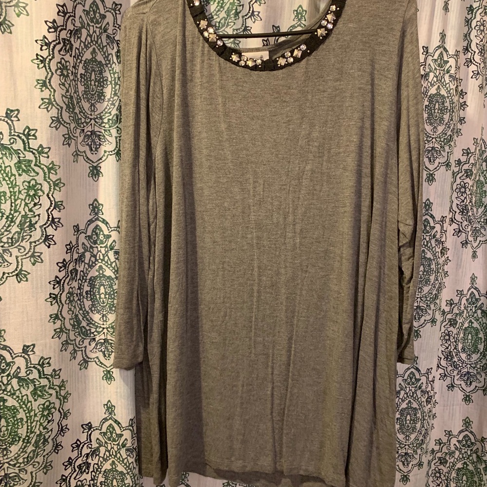 Three quarter length shirt